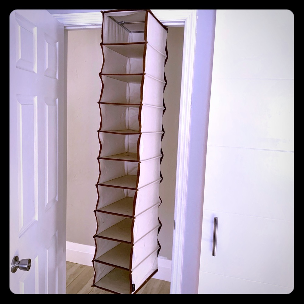 “HoldEverything”Over Closet RodHanging StorageCube